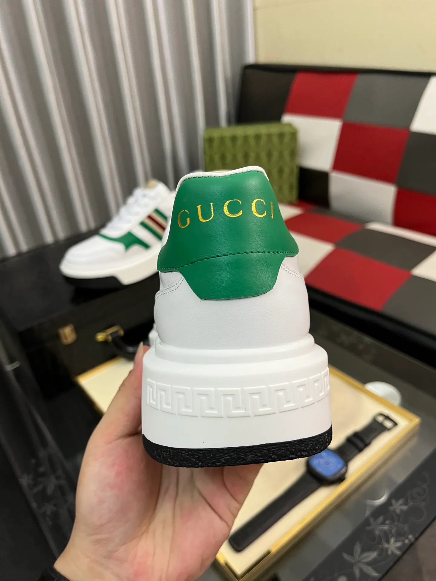 Men's Men's Shoes 💰458⌚️⌚️ [Gucci·Gucci] Original quality. ~ Unique modern style sneakers. 🏃A must-have casual shoe for trendy men😍😍 Original brand imported from Italy, imported original leather, sheep lining (refuses to discolor and grind feet) Sole: Original sole provided by the original factory, French lazy style design ⚠️Fit to the feet, original quality, super comfortable original sole. Just like shooting the real thing 🎬The real thing is better Code number: 38-443️⃣Colors available